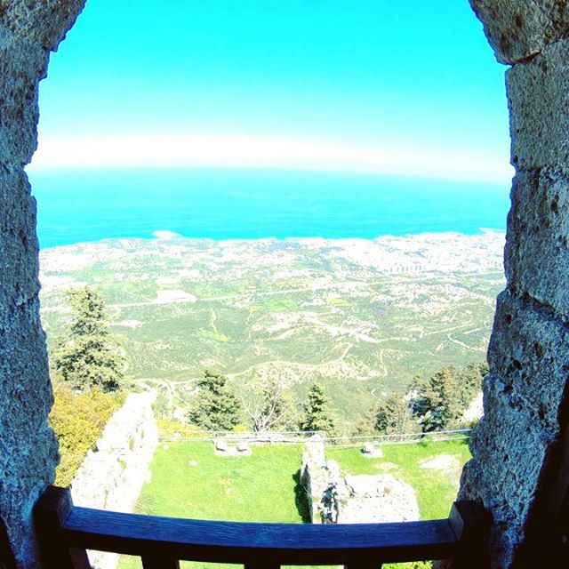 The best panorama of Cyprus, the Saint Hilarion Castle #sainthilarioncastle #window #sea #blue #bluesky #gopro ••• #travel #travelling #traveler #instatravel #instago #wanderlust #trip #photooftheday #lifeofadventure #instapassport #instatraveling #mytravelgram #travelgram #travelingram #igtravel #instalife #ig_worldphoto #traveling #travelblog #instago #travelstoke