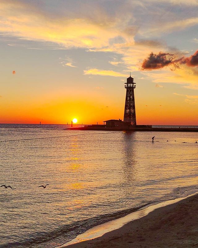 Feel the good vibes 🏝️🤗 #oceancay #msccruises #mscmarinereserve #traveler #sunsetlover #lighthouse #travelphotography #travelawesome #travel #sunset #travelgram #travelling #travelpic #lighthouseview  #traveller #island #sunset_madness #travelmore #travelingram #sunsetbeach #travellife #islands #traveling #travelstoke #sunset