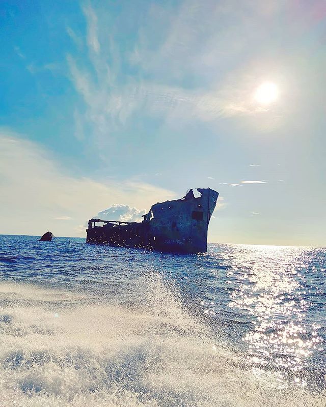 Don't stuck yourself in the middle of the ocean #bimini #bahamas #travelling #travelingram #travelblogger #islandvibes #traveladdict #seashore #traveling #travelphotography #travelblog #travellers #sea #travelbug #travel #traveller #travelstoke #traveltheworld #instatravel #travelgram #travelawesome #seaside #traveler #travels #seascape #travelpic