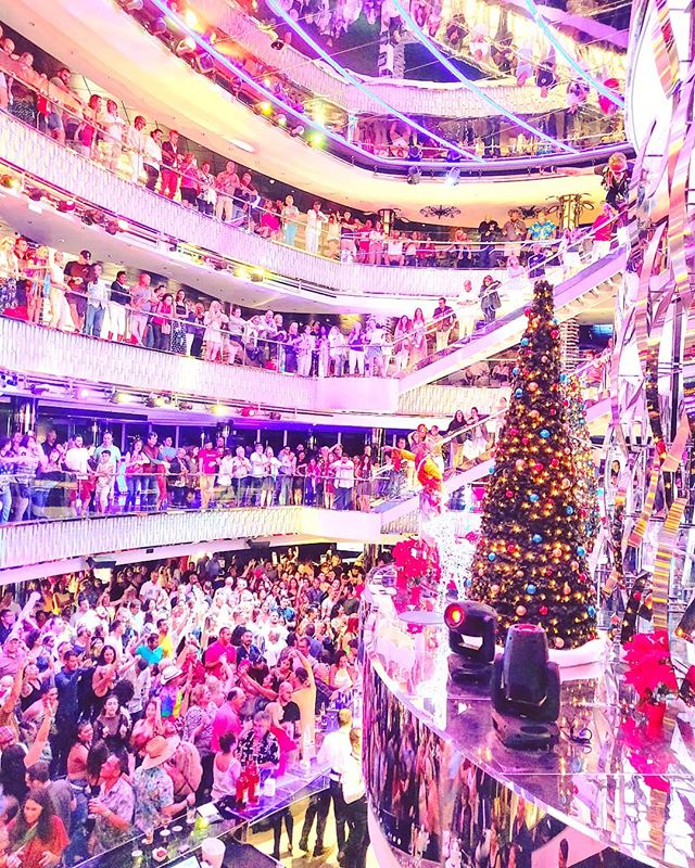 Flower Glory Party ️ #mscseaside #christmas #travelholic #cruises #msccruises #travels #travelers #cruiseship #travelawesome #travelgram #party #travelpic #traveler #travelpics #traveladdict #crewlife #cruise #travelling #travelphotography #travelstoke #travelphoto #traveldiary #traveling #partytime #travel