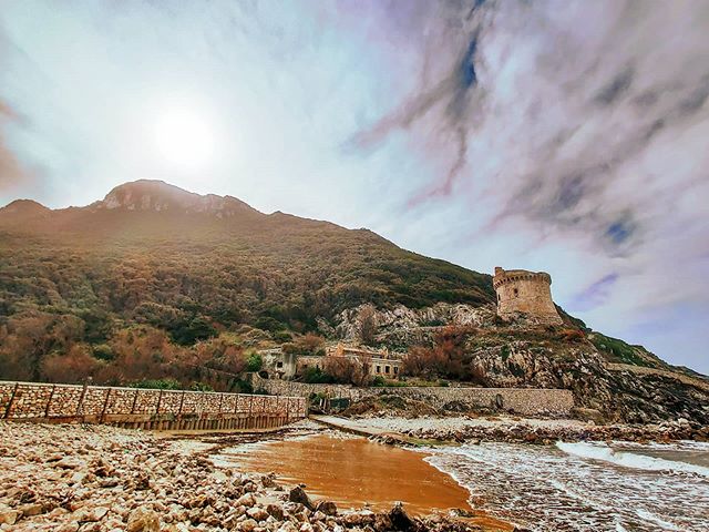 See you soon Sabaudia 🤙‍♂️ #sabaudia #igersitalia #igerlatina #travelgram #beach #circeo #torrepaola #travelphotography #traveladdict #traveler #traveller #mountains #travelling #sea #traveltheworld #seaview #travel #travelstoke #seascape #beachday #prilaga #sunnyday #traveling #travelingram #beachlife #sunny #sealife