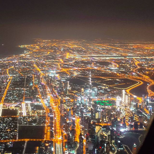 See Ya Dubai, on the way back to Italy Stay strong #dubai #porthole #night #travelphoto #travelingram #travelawesome #traveller #travellife #travelpics #dubai  #skyscraper #travelling #travelholic #nightlife #traveling #traveler #travelphotography #travel #traveladdict #travelstoke #travels #travelgram